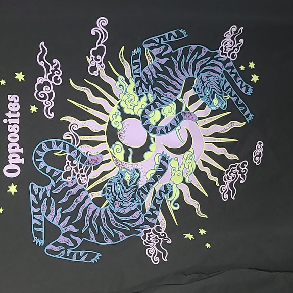 bershka graphic long sleeve size large - Picture 4 of 4